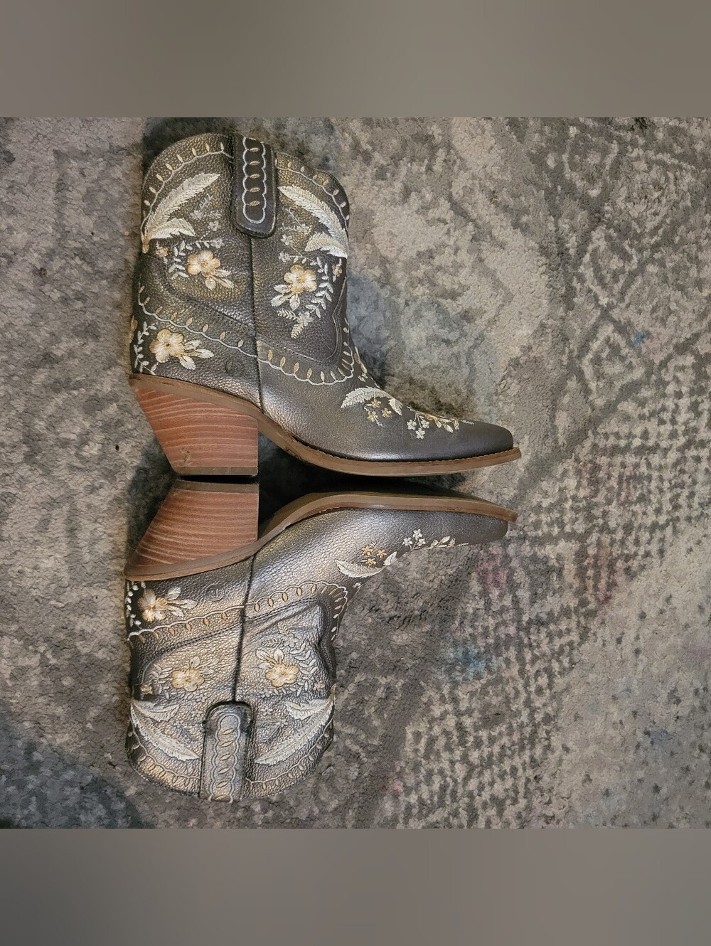 Dingo Primrose booties in pewter Size 9 - Picture 10 of 15